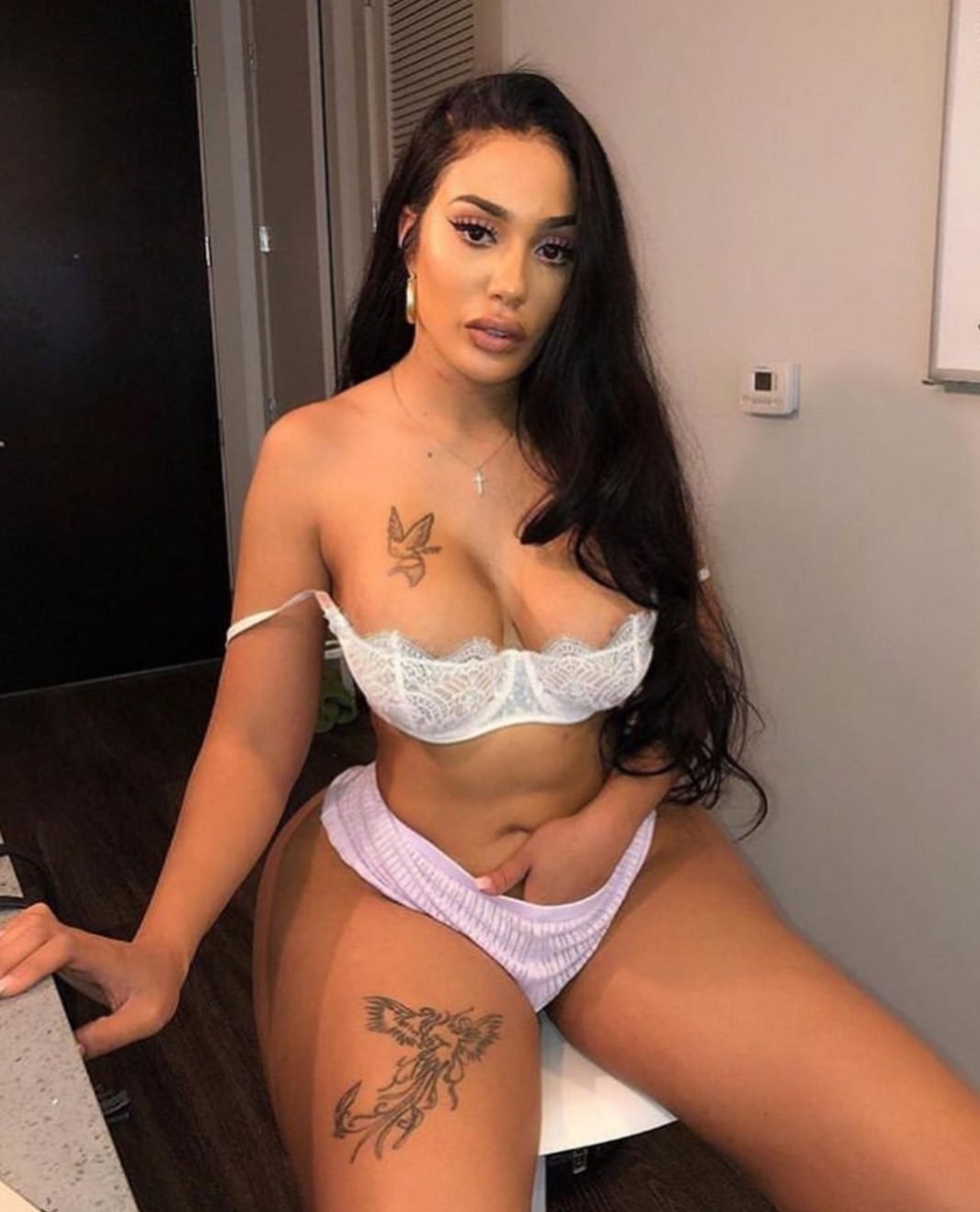 laura